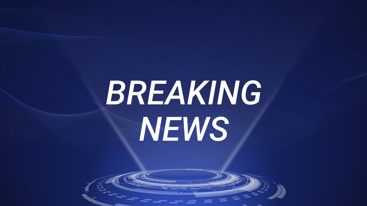 Free Breaking News Powerpoint Template And Google Slides Theme2