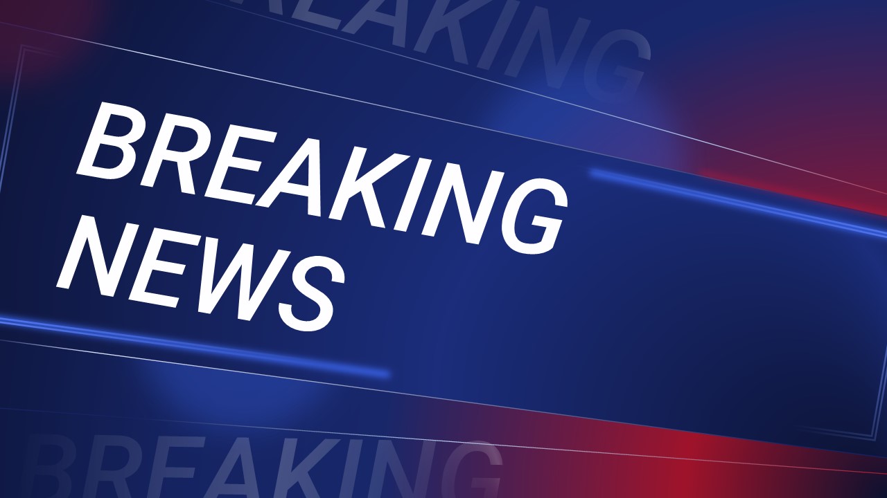 Free Breaking News Powerpoint Template And Google Slides Theme3